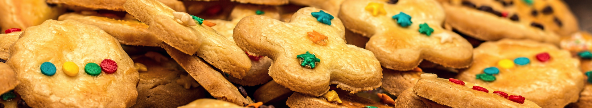 Imagem com um conjunto de biscoitos de vários formatos