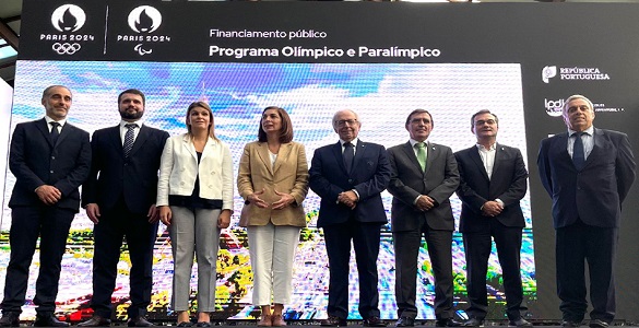 Da esquerda para a direita: Vítor Pataco, João Paulo Correia, Ana Sofia Antunes, Ana Catarina Mendes, José Manuel Constantino, José Manuel Lourenço, Jorge Amado Correia e Humberto Santos