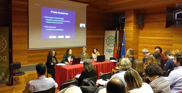 Auditorium of the Administration of the Hydrographic Region of the Center, with slide presentation of the program